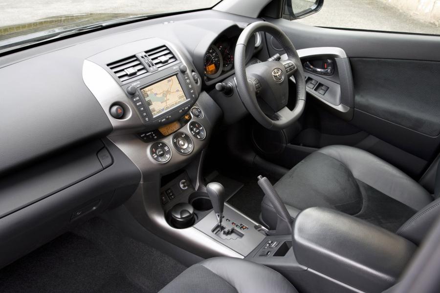  Toyota RAV4 2010 2010 года  (фото 7 из 16)